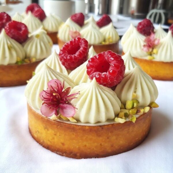 Atelier pâtisserie tartelettes framboise pistache pour adulte